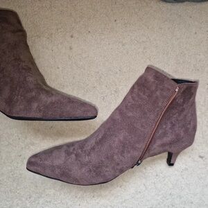 Chic Suede Brown Heeled Boots